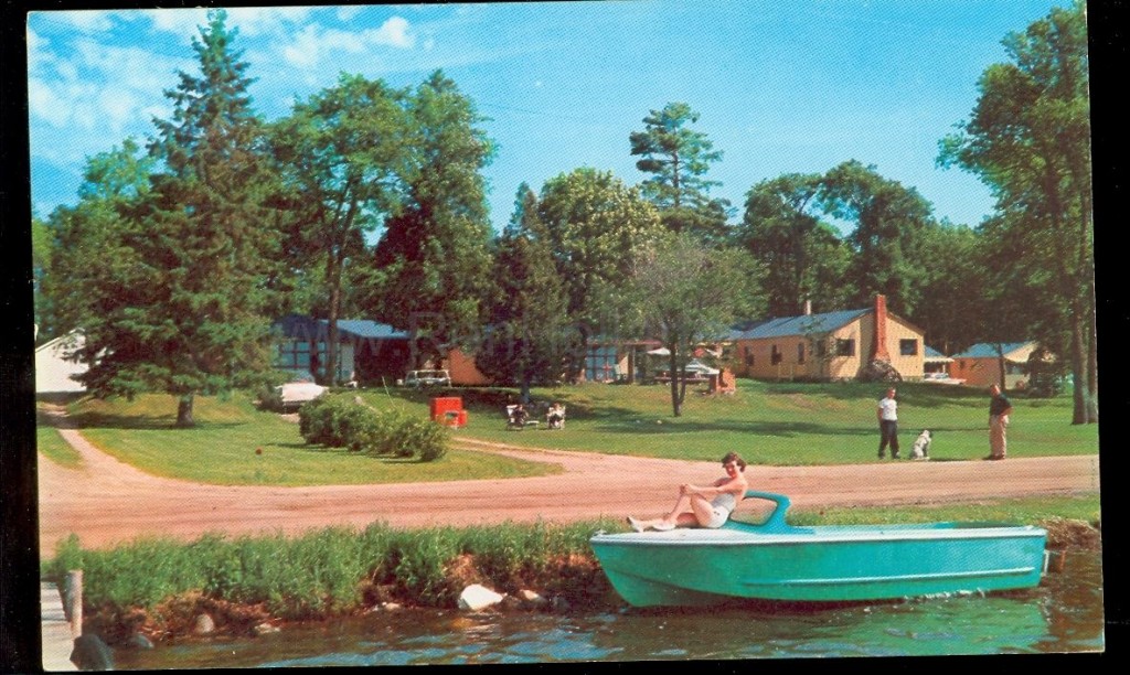 Blackduck, MN, Blackduck Lake, Dunrovin Resort, ca 1950s Ren Holland