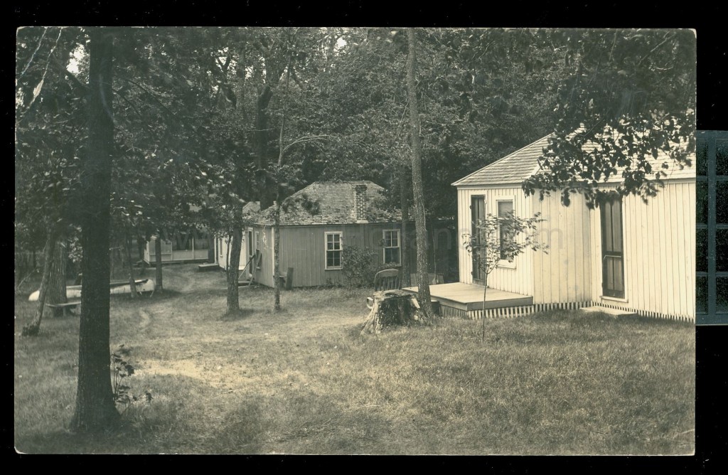 Battle Lake, MN, Blanch Lake, (Resort unknown), ca 1950s Ren Holland